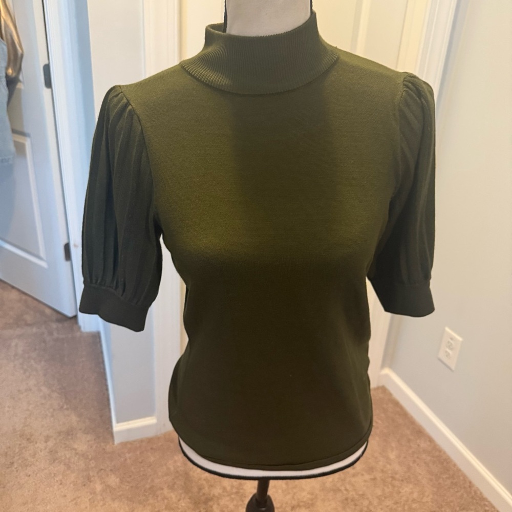 Tahari Olive Puff Sleeve Turtleneck Blouse nwot